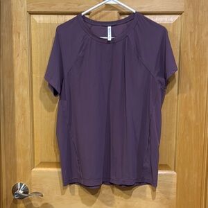 Athleta athletic t-shirt mauve purple size L